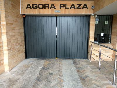Automatizacion Puerta Vehicular Agora Plaza 7